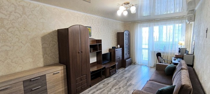 1 кімнатна квартира в центрі — заїжджай і живи! - фото 1