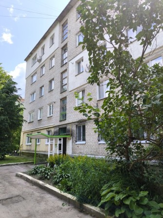 Продам 2 кім біля 4 школи - фото 1