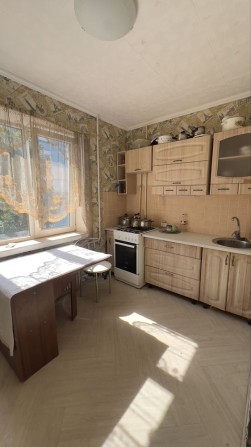 Продам 1 к 11 м 5 эт - фото 1