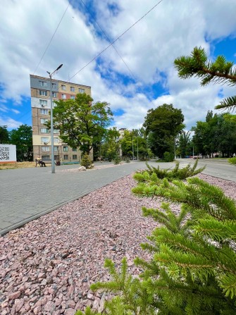 Продається 1 кімнатна район Україна. - фото 1
