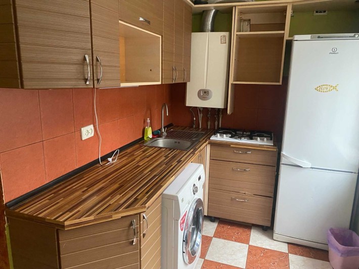 Продам двухкомнатную с АО газ р-н ЦНАПа - фото 1