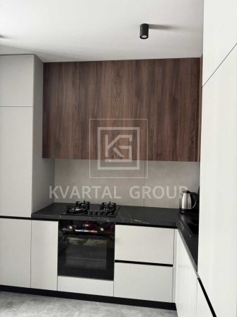 Квартира з дизайнерським ремонтом, 40м2, є газ, мін. оформлення - фото 1