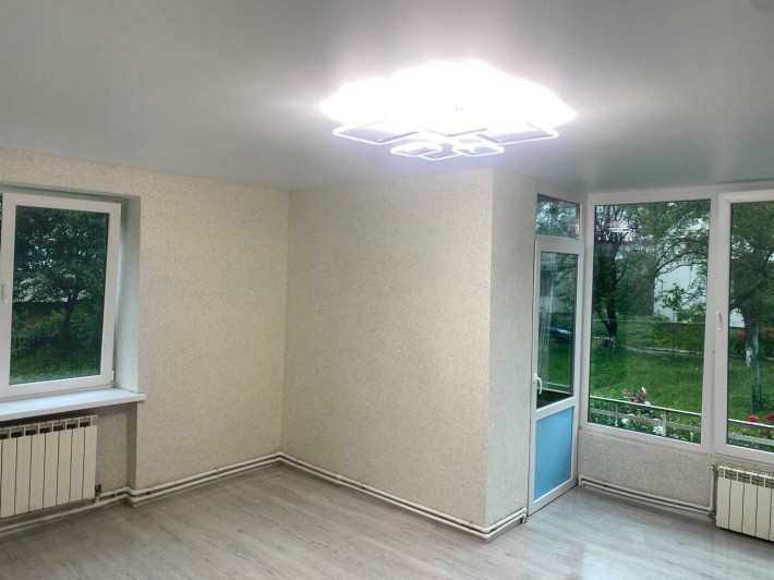 Продаж 2-х кімнатної квартири з ремонтом на вул. Володимира Великого - фото 1