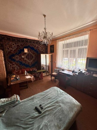 Продається простора 1 кім. квартира у історичному центрі м. Дрогобич! - фото 1