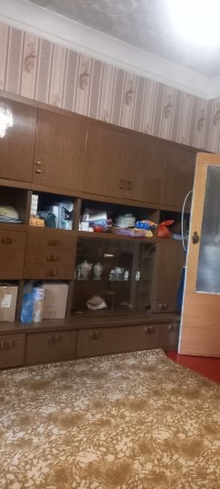 Продам 3ёх.к.кв. 1/2 Сталинка АО с гаражом во дворе. - фото 1