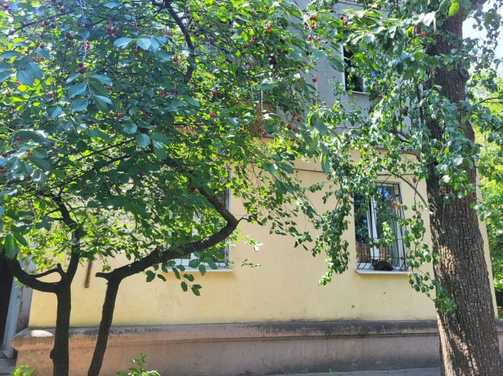 Продам крупногабаритную двухкомнатную квартиру.АГО. - фото 1