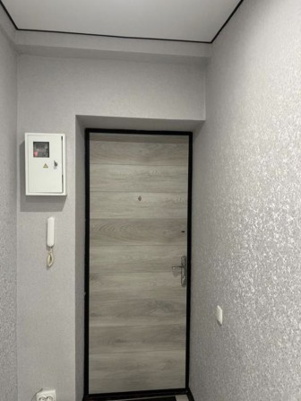 Продам 2х комнатную квартиру с хорошим ремонтом. - фото 1