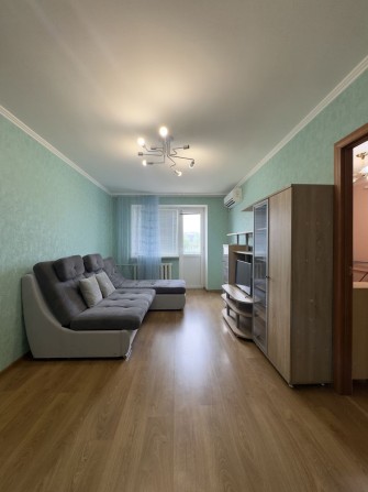 2-комн. квартира с ремонтом и мебелью, площадь Мира - фото 1