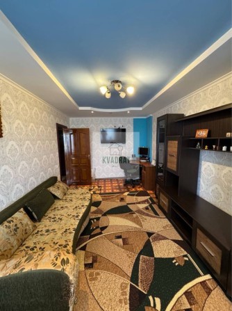 В продажі 2-кімнатна секція поруч з сільпо на мікрорайоні - фото 1