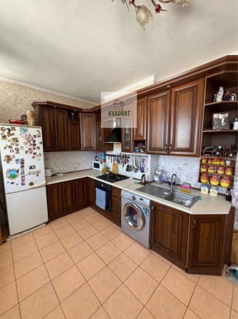 Продам 5-ти кімнатну квартиру 160 м.кв. у центрі міста - фото 1