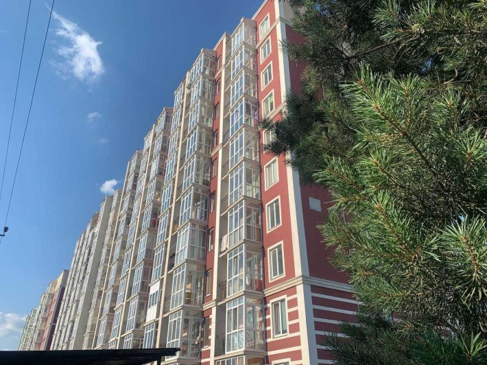 Світла квартира в ЦЕНТРІ Гостомеля - фото 1