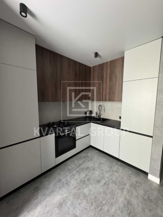 продаж 1к квартири з ремонтом в Гостомеле - фото 1