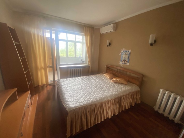 Продам трикімнатну квартиру у  м.Чорноморськ - фото 1