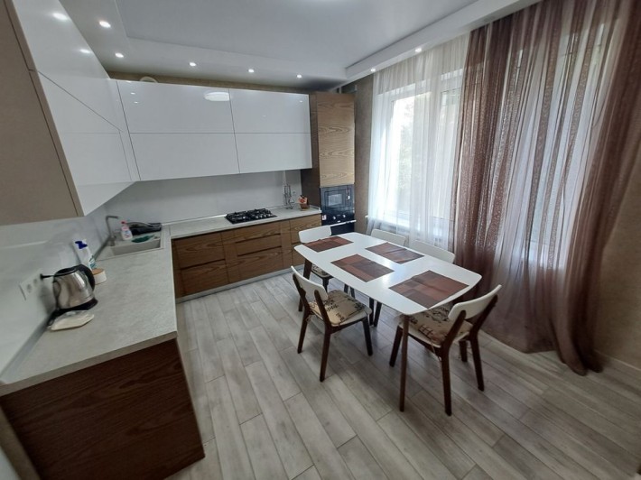 Продам 3 кімнатну квартиру вул. Парусна - фото 1