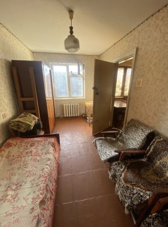 Продам  двох кімнатну квартиру в затишному місці - фото 1