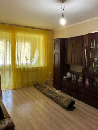 Продам  двокімнатну квартиру - фото 1