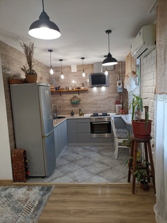Продам 2х комнатную студию - фото 1