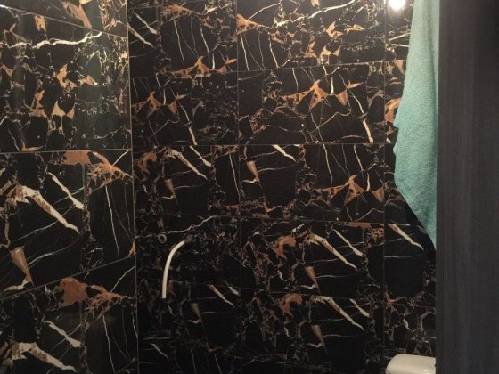 Продам  1 комн квартиру в центрі міста Лозова