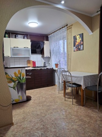 Продажа квартира Центр срочно 20.000$ 2-комнатная , 4 этаж из 5 - фото 1