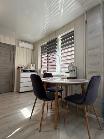 Продаж 3-кімнатної квартири з ремонтом “заходь і живи” район 40 років - фото 1