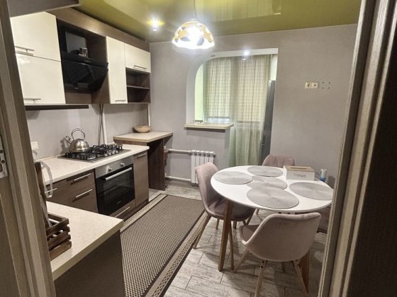 Продається 2-кімнатна квартира, район Хіммаш Павлоград