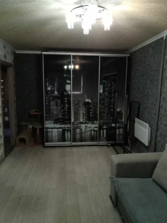 Продам трёх комнатную квартиру - фото 1