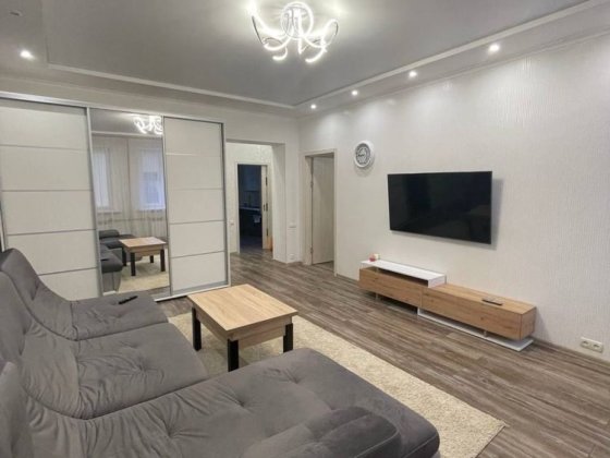 Продаж сучасної 2к /квартири Сталінки  в Центрі міста !Після ремонту ! 