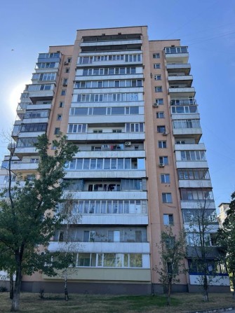 Видова Зх кімнатна квартира без ремонту - фото 1