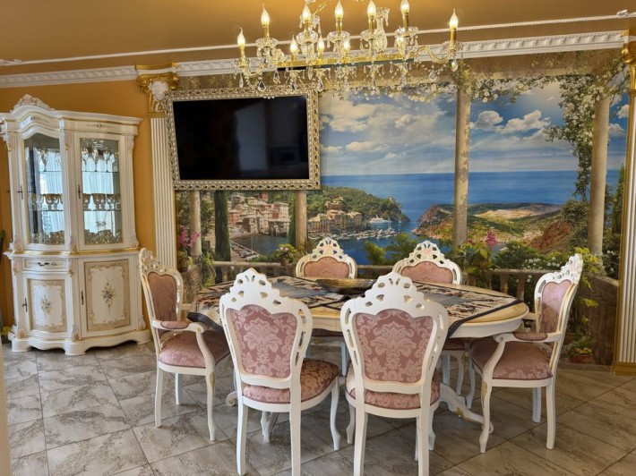 Продам чотирьох кімнатну квартиру у центрі м. Трускавець - фото 1