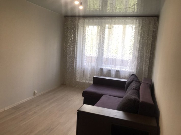 Продам 1 к. кв в центрі Чугуєва, з ремонтом, меблями та технікою - фото 1