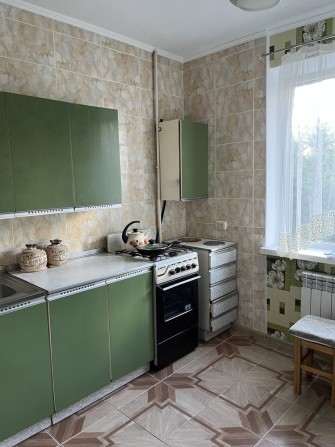 Продам 3к квартиру Озерна 2/9 поверх,70,8 м кв. Власник. - фото 1