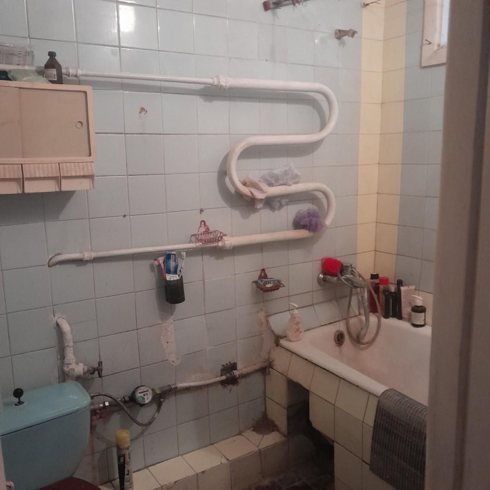 Продається трьохкімнатна квартира в районі Південно-Захід. - фото 1