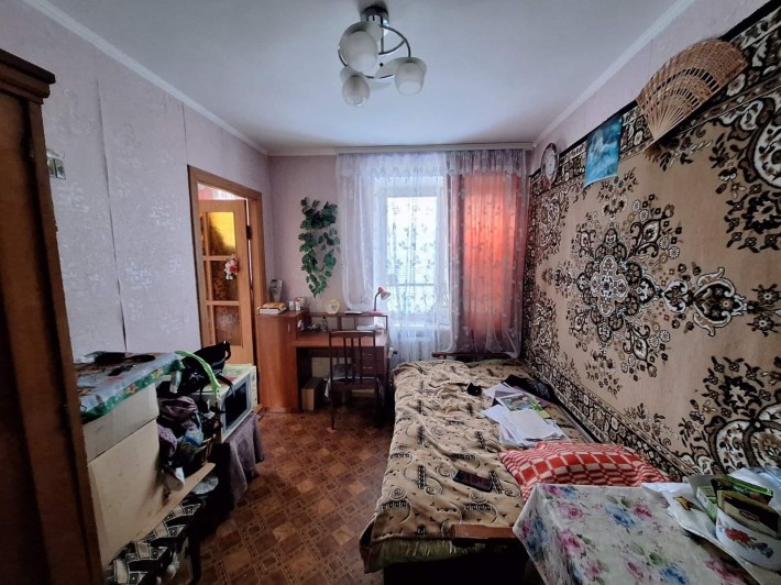 Продається трьохкімнатна квартира в районі Південно-Захід. - фото 1