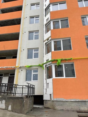 Продаж просторої 1к. квартири в новобудові на етапі здачі. Виставка. - фото 1