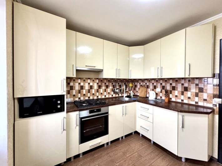 Продам 2-х кімнатну квартиру - фото 1