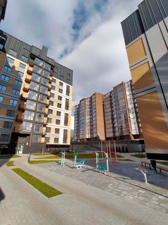 Продаж 2-кімнатної квартири в зданій новобудові на Озерній
ID: 37613 - фото 1