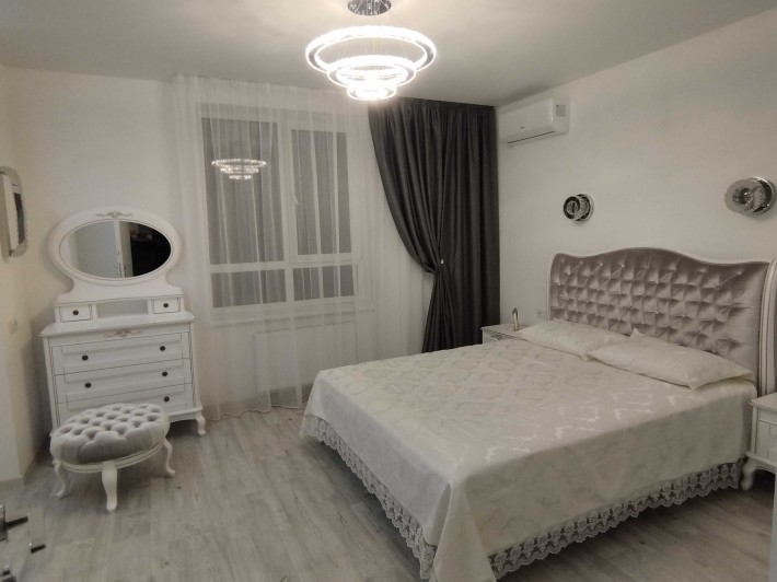 Продаж 3-х кімнатної квартири по Свободи(ЖК Над Бугом) - фото 1