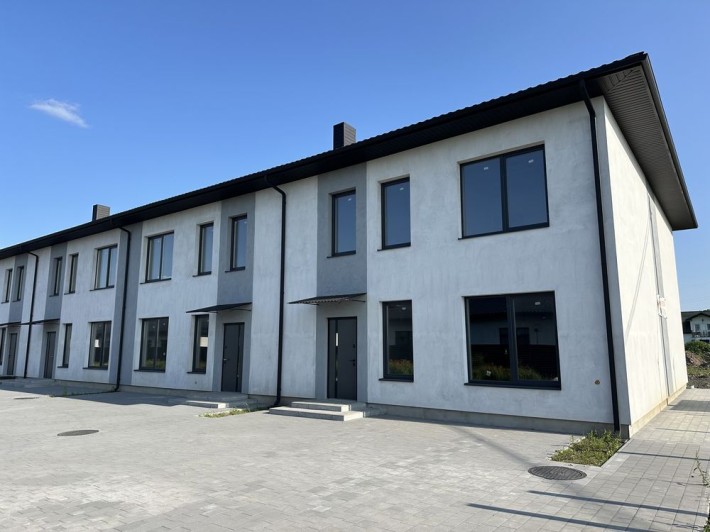 Продаж заміських квартир біля луцька - фото 1