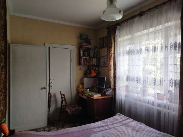 Власник! Продам 2-х кімнатну квартиру в зручному районі - фото 1