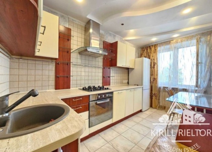 Продам уютную 3-Х  квартиру пгт. Слобожанский - фото 1