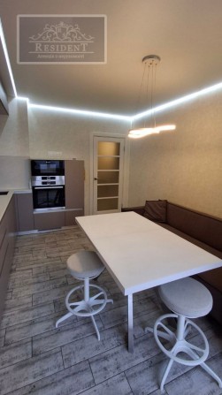 Продажа 2х ком квартиры, ж/к Брама, пгт Слобожанское, ремонт, мебель - фото 1