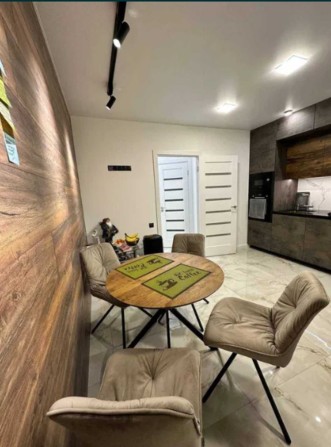 Продам уютную 3х ком квартиру ЖК Днепровская Брама 1 Слобожанское - фото 1