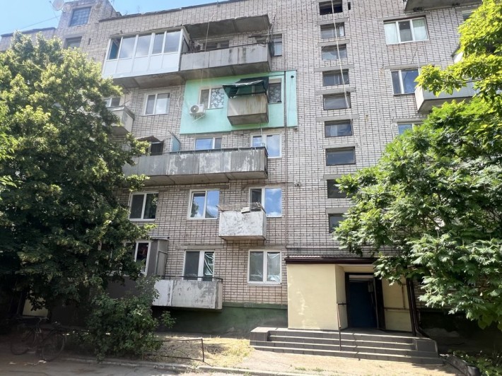 Продам 3 комн. квартиру в центре Партизанского, отличная инвестиция. - фото 1