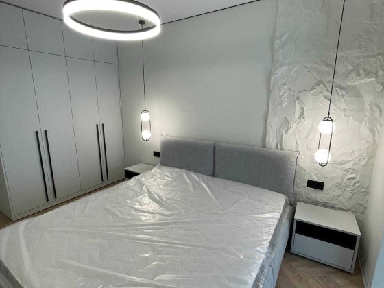 ТЕРМІНОВО!3-кімнатна біля озера з дизайнерським ремонтом-заходь і живи Криховцы