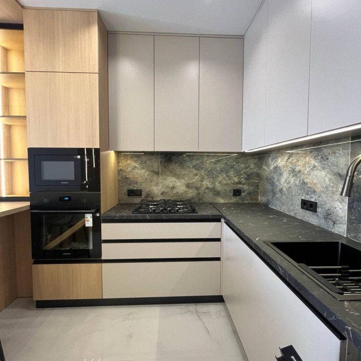 Продам 1к квартиру з ремонтом біля Озера - фото 1
