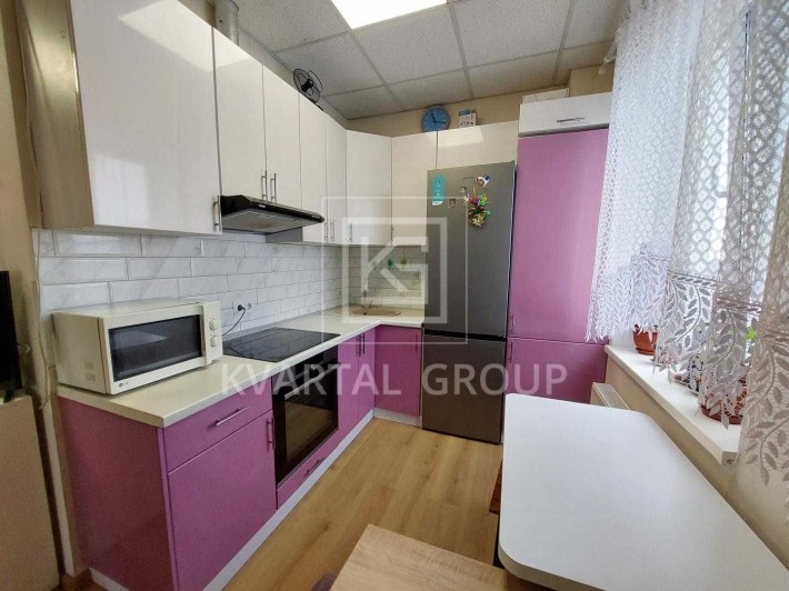 Продаж 2-кімнатної квартири з сучасним ремонтом - фото 1