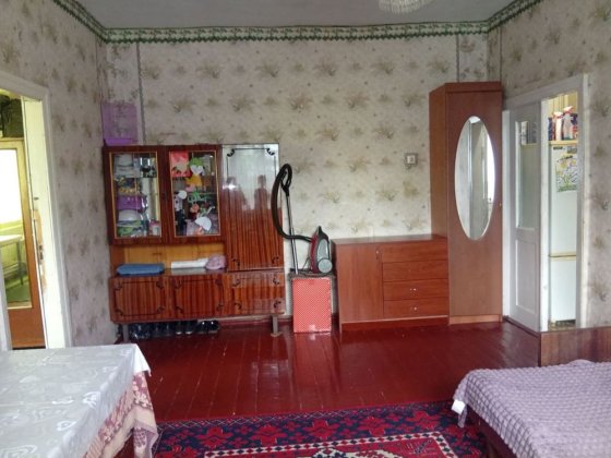 Квартира двохкімнатна. Тараща