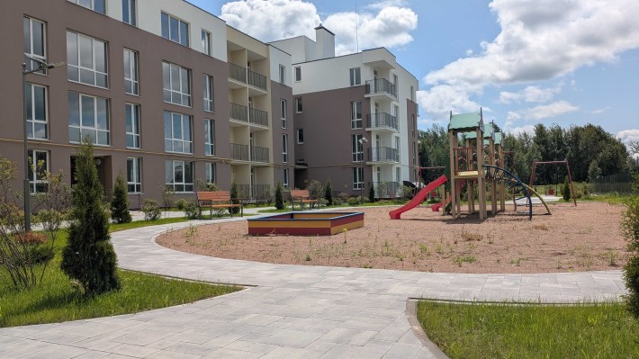 Готова 1 кімнатна з окремою спальною, новий будинок. за 21 400 - фото 1