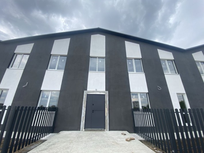 Продаж однокімнатної квартири з двориком - фото 1