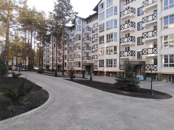 Продам 1-кімнатну квартиру,Зазим’я(вул. Придорожна, 3)41,4м2,з коморою Зазимье